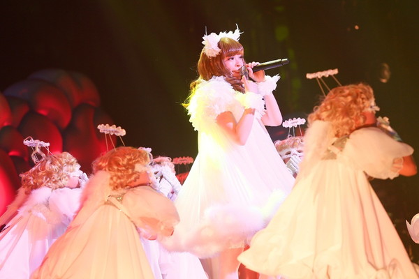 「きゃりーぱみゅぱみゅ ポジティブな“死後の世界”をコンセプトにツアースタート「みんなを満足させる自身があります！」」1枚目/3