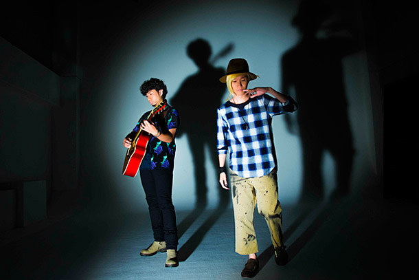 「MV220万再生突破の吉田山田 8/15お台場新大陸でAL全曲ライブ」1枚目/2