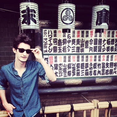 「ピエール・ニネ、初来日で日本満喫、オフショット写真公開」1枚目/5