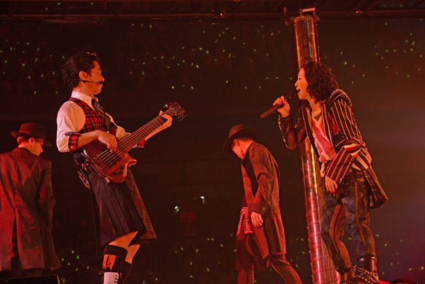 「ドリカム 25周年アニバーサリーツアー開幕、初期曲から新曲までお届け」1枚目/5