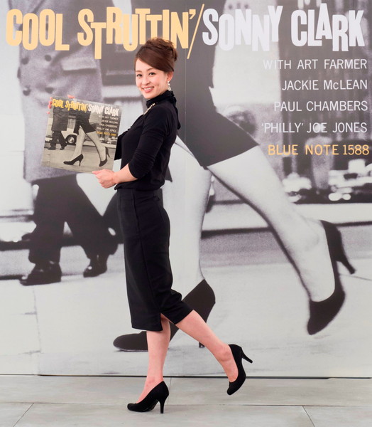 「ジャズ歴史的名盤に史上初のMV制作、元体操選手 田中理恵が主演し“美脚”を披露」1枚目/5