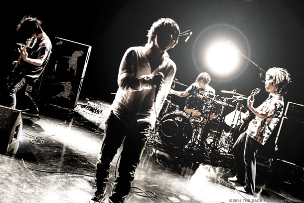 「THE BACK HORN 豪華3大特典付きライブDVD発売決定」1枚目/2