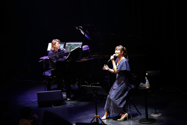 「小室哲哉 坂本美雨の歌声で名曲に新たな命宿す 坂本龍一への願いも」1枚目/5