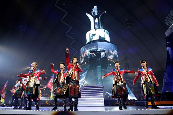 「“EXILE一族、史上最大の祭り”がスタート、圧巻のパフォーマンスに5万人が熱狂」1枚目/9