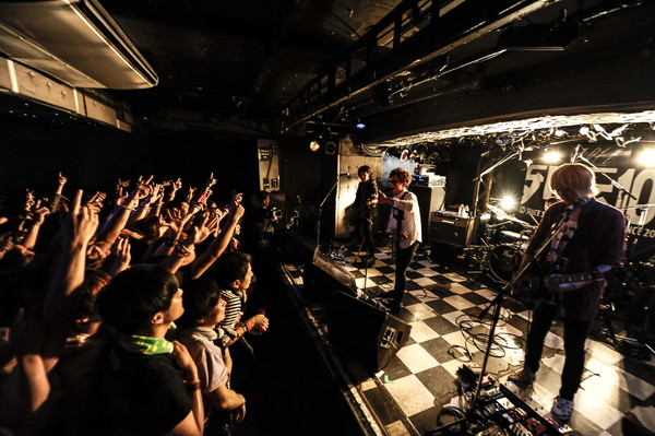 「BLUE ENCOUNT」5枚目/91