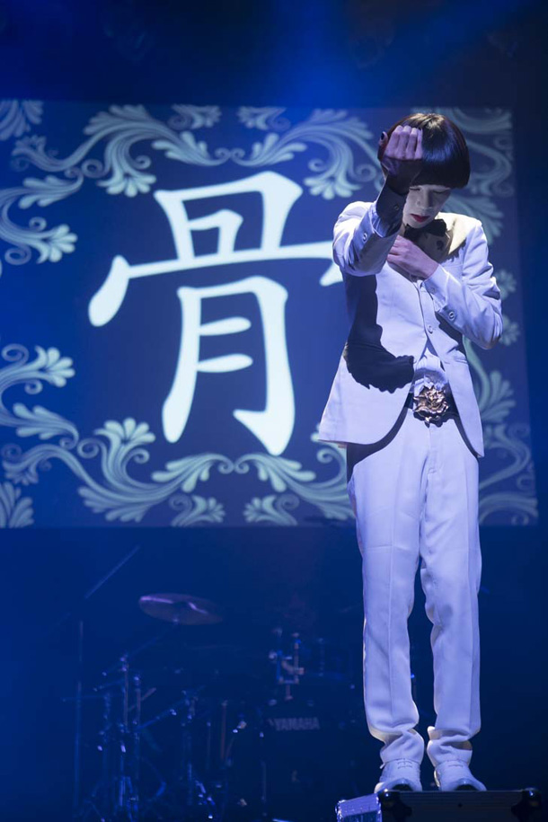 「ピアノゾンビ 何でもアリのライブで突然の告白「Wikipediaは間違ってる」」1枚目/4