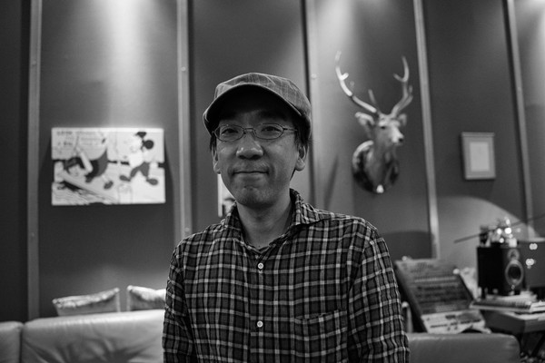 「話題の現代作曲家、新垣隆が晴れたら空に豆まいてでライブ・シリーズスタート」1枚目/1