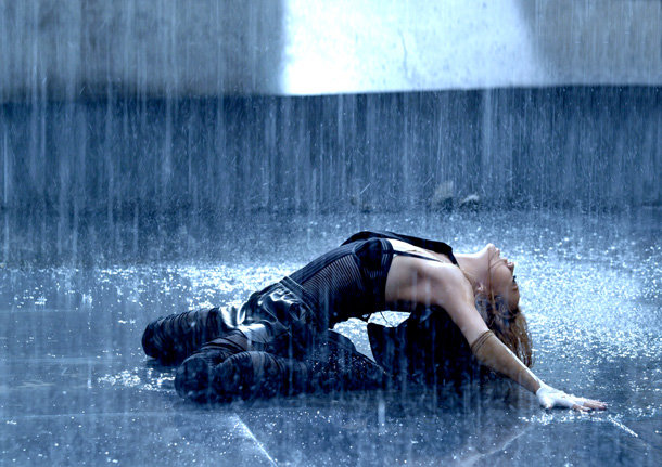 「倖田來未 世界初バーチャルリアリティMVも話題の新曲 世界110か国で」1枚目/2