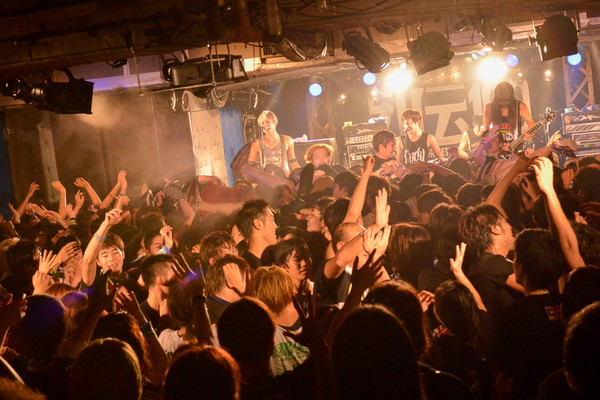 「TOTALFAT」13枚目/50