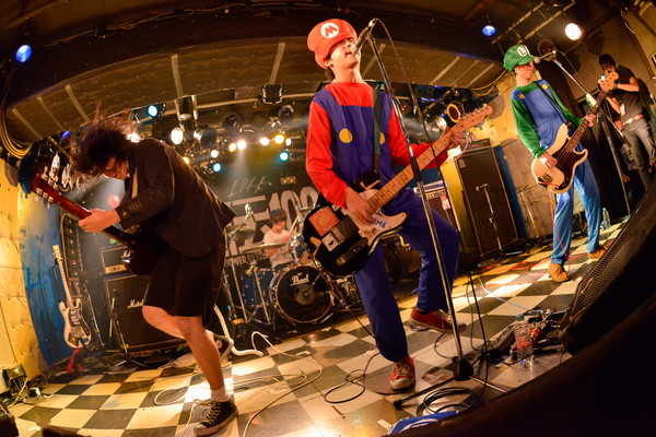 「Dr. DOWNER」2枚目/36