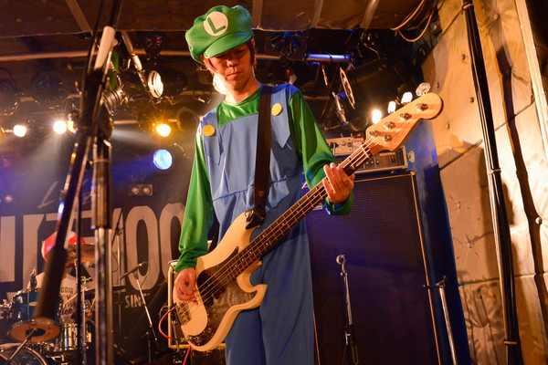 「Dr. DOWNER」25枚目/36