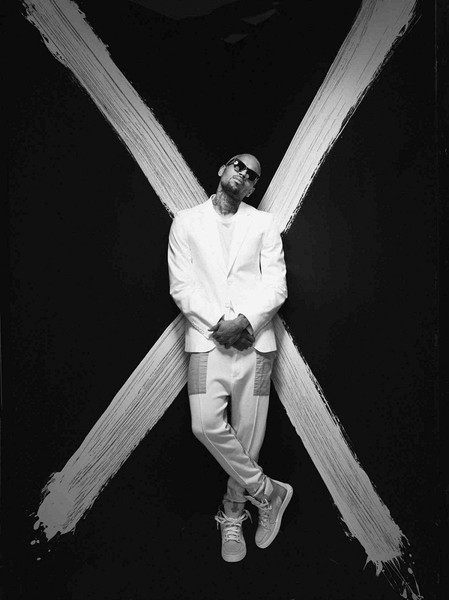 「クリス・ブラウンのリリース延期を繰り返した最新作から聴こえくる生々しいドキュメンタリーとは？」1枚目/2