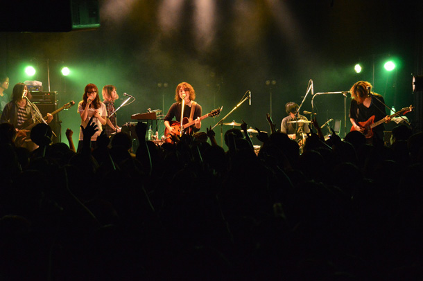 「Galileo Galilei ツアー最終日にシークレットゲストAimer登場」1枚目/5