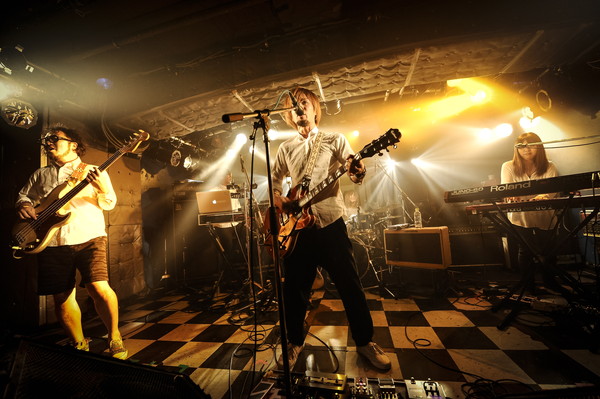 「uchuu,」2枚目/33