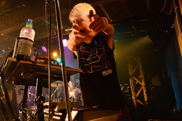 「the telephones」6枚目/18