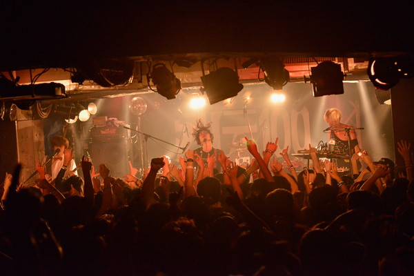 「the telephones」8枚目/18