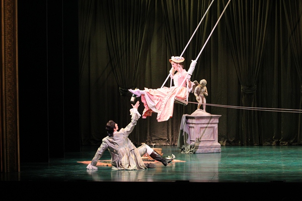 「『コンタクト』開幕、田邊真也「ダンスの雄弁さを感じて」」1枚目/4