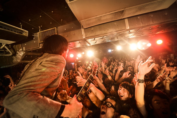 「THE BAWDIES」4枚目/17