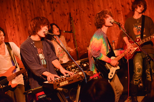 「HAPPY」24枚目/74