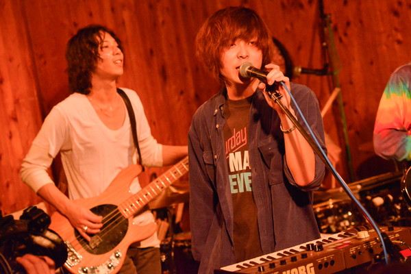 「HAPPY」25枚目/74