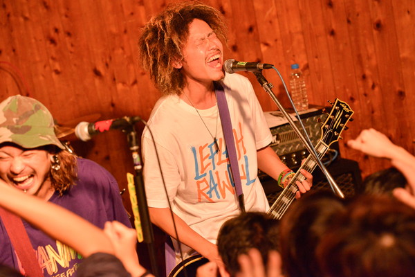 「WANIMA」52枚目/74