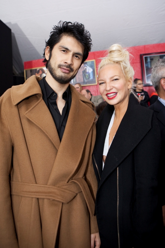 「平井堅×シーア」4枚目/4