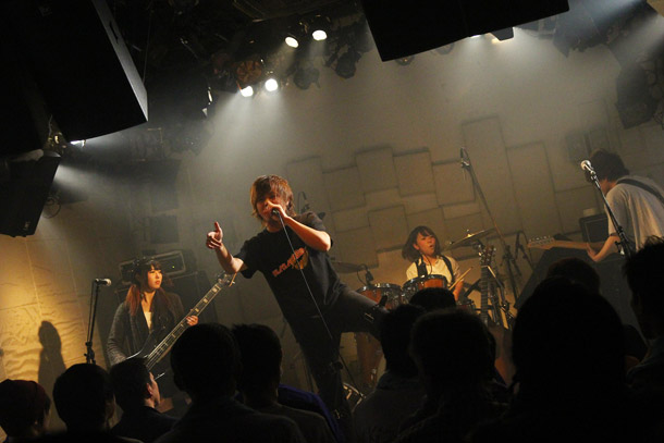 「BLA&#039;LA&#039;KISS」7枚目/30