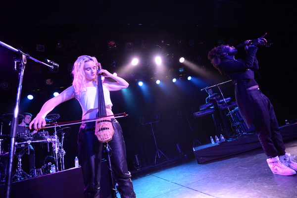 「“世界で最もShazamされた”クリーン・バンディットが初来日公演」1枚目/5