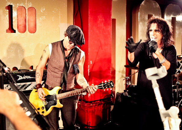 「ジョニー・デップ、アリス・クーパー、ジョー・ペリーによるスーパーバンド降臨！」1枚目/1