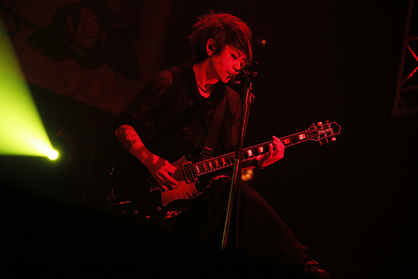 「VAMPS(K.A.Z.)」3枚目/6