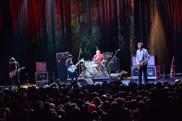 「THE THURSTON MOORE BAND」51枚目/61