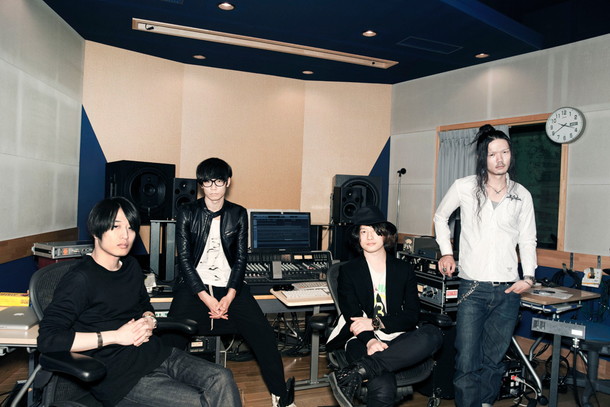 「［Alexandros］ドラマ『She』と完全タッグ 全編楽曲担当」1枚目/2