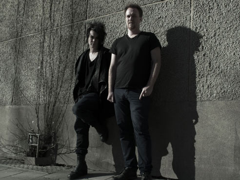 「リンダー・ブラザーズ　ダーティ・ループスのベーシスト、ヘンリック擁する兄弟プロジェクトが来日公演を開催」1枚目/1