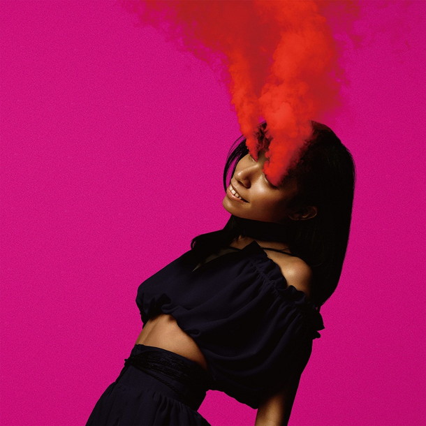 「女王蜂アヴちゃん×篠崎愛 異色コラボ「売旬 feat. 篠崎愛」配信開始」1枚目/3