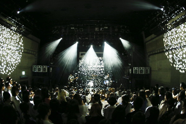 「【スペシャ列伝】第126巻レポート 赤グリ、ドアラ、ミセス、テレンら4組が渋谷で才気あふれる熱演」1枚目/40