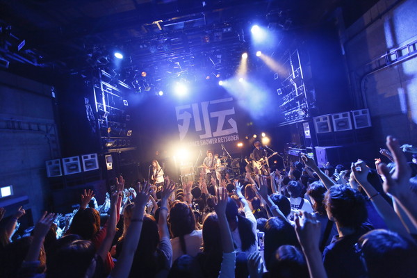 「赤色のグリッター」27枚目/40