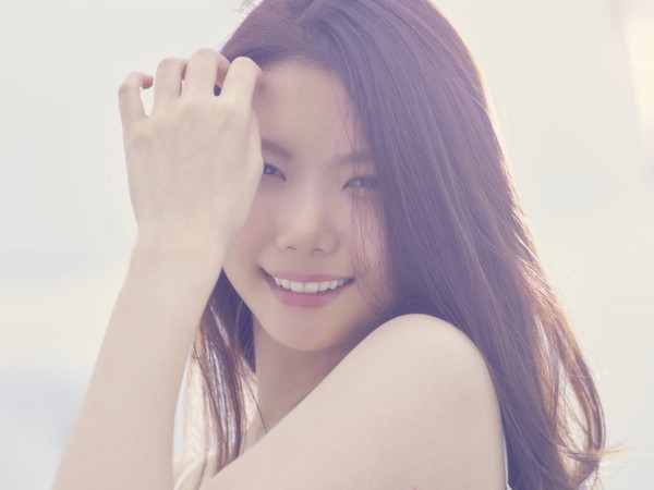 Afterschool 末っ子カウンがテレビcm単独出演 海辺で真っ白なワンピース姿 Daily News Billboard Japan