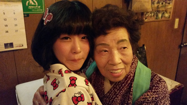 「テンテンコ BiS解散から1年……酒場で語る「おまえらは、管理されてるぞ！　気付け！」」1枚目/10