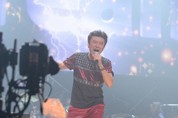 「サザンオールスターズ 22年振りの日本武道館で葡萄の旅完走 ビートルズオマージュも」1枚目/1