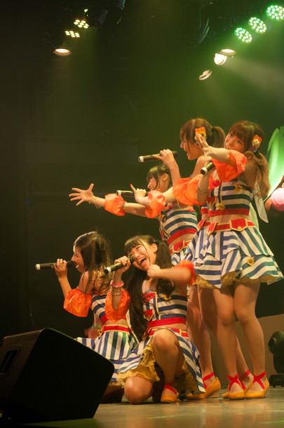 「アイドル界のホリケン誕生!? フラップガールズスクール史上最大の夏ミッションで大暴走」1枚目/54