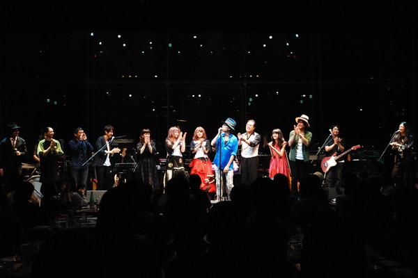 「1st集合写真（ステージ）」22枚目/26