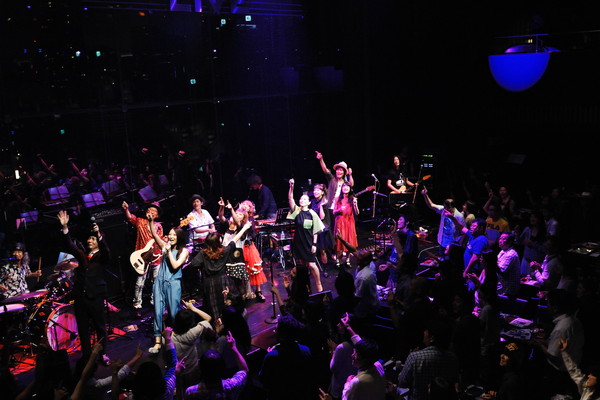 「2nd集合写真（ステージ）」24枚目/26