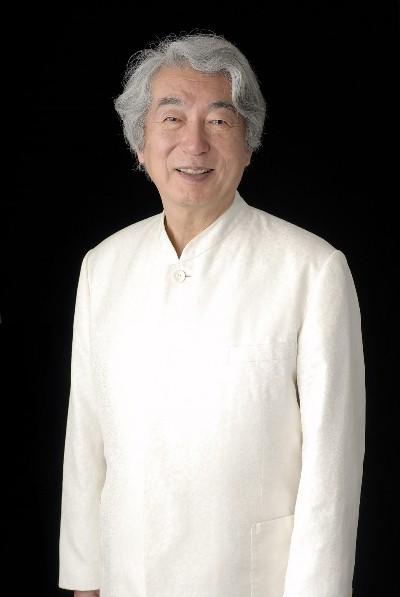 「左手のみで演奏するピアニスト舘野泉を支援するプロジェクトがスタート」1枚目/2