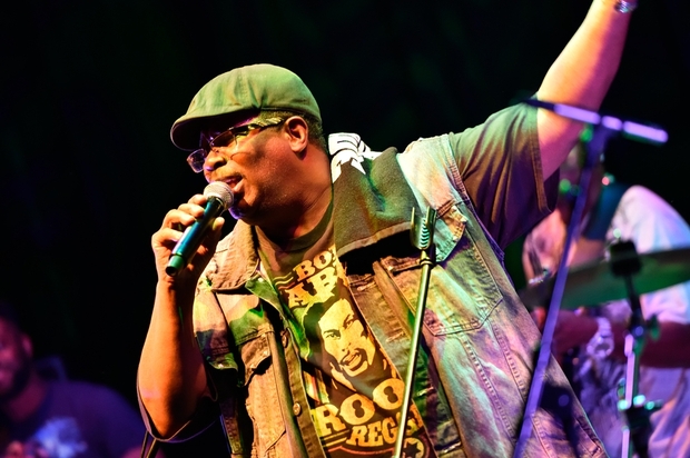 「スティーヴ・アーリントンのタフなブギーとメロウなナンバーを堪能する秋の宵。ダンサブルでロマンチックなステージを官能的に楽しんで。」1枚目/19