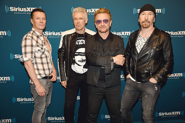 U2、延期したパリ公演を12月に。ボノ「パリの精神までは盗めない」