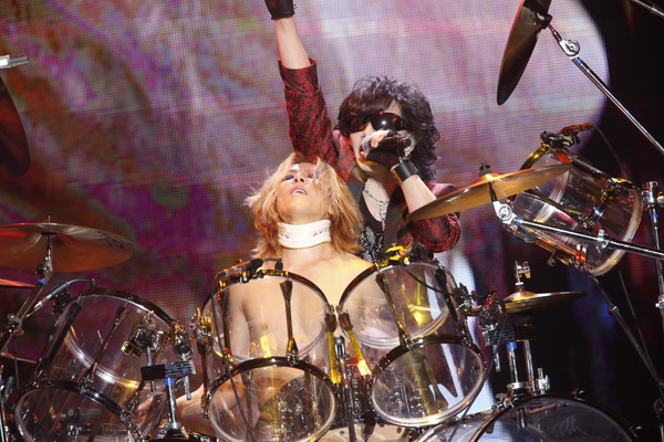 「X JAPAN、横アリ4days最終日レポート！響き渡った1万2000人の「We Are X」!!」1枚目/51