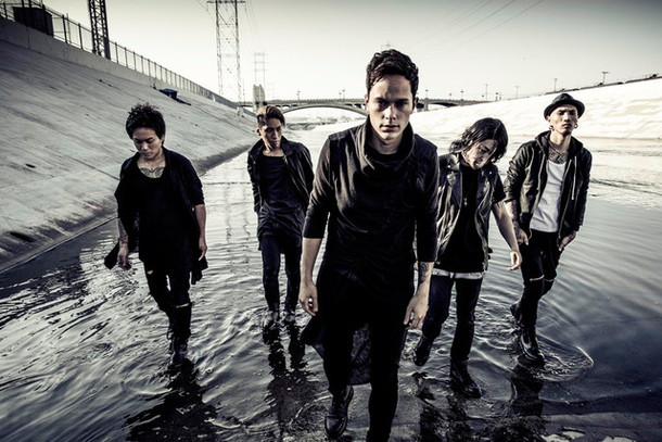 「coldrain/HEY-SMITH/SiM トリプルヘッドライナーツアー【TRIPLE AXE TOUR’16】開催決定」1枚目/3