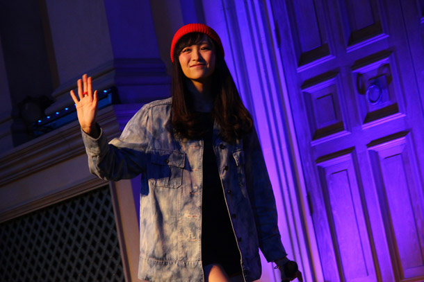 「横山ルリカ 教会広場でアイドリング!!!卒業後初シングル熱唱「アイドルというイメージから女性ボーカリストへ」」1枚目/19