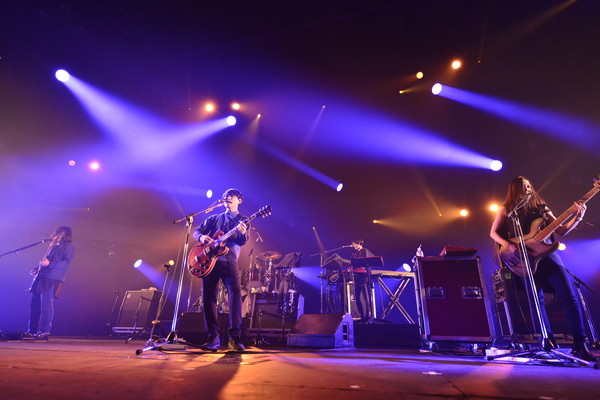 「【CDJ 15/16】3日目レポート！ CDJ2年ぶりのサカナクションがEARTH STAGEのフィナーレを飾る」1枚目/3