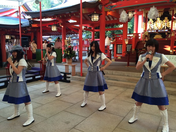 「神戸発のアイドル KOBerrieS♪ 2/10発売の新曲初披露 キャプテン間中「夢に向かってDon’t give up！」」1枚目/5